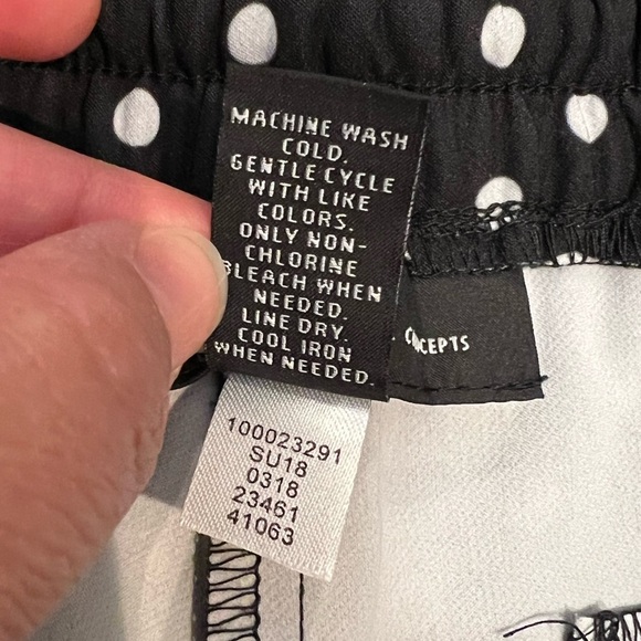 INC International Concepts Medium White Black polka dot pull on Short gathered - Picture 5 of 8